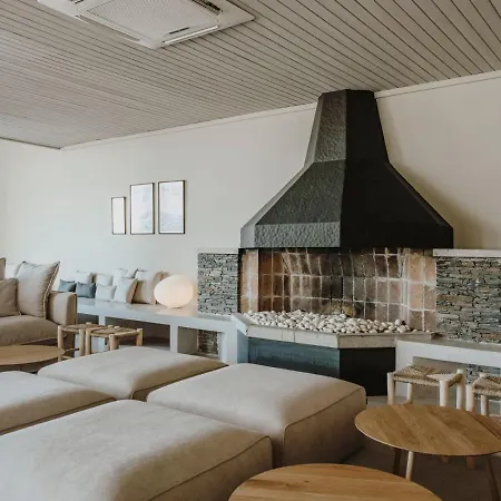 Llane Petit Hotel 3*