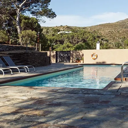 Llane Petit Hotel 3*