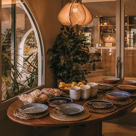 Llane Petit Hotel 3*