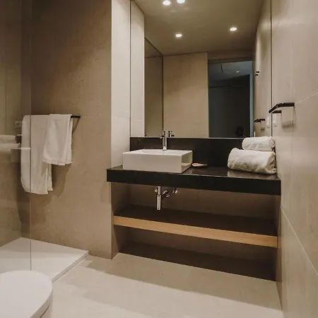 Llane Petit Hotel 3*
