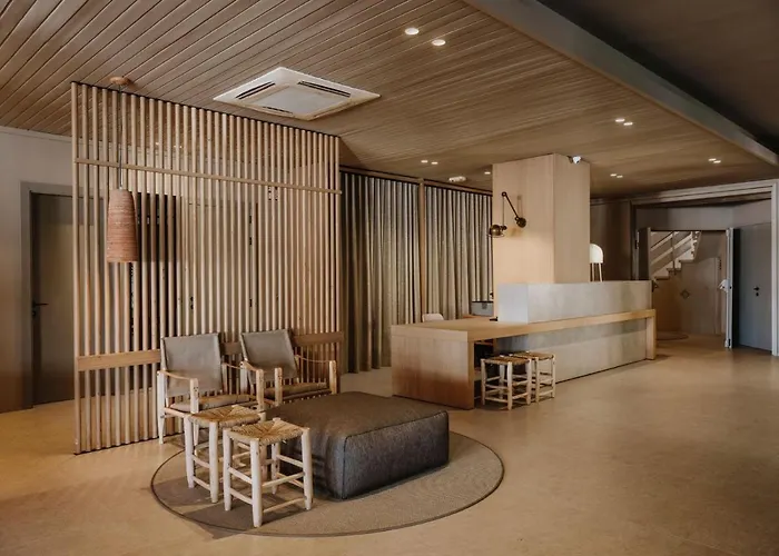 ホテル リャネ プティ カダケス