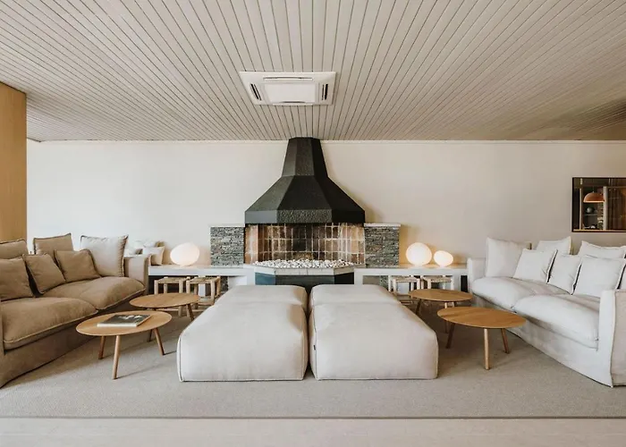 リャネ プティ ホテル カダケス