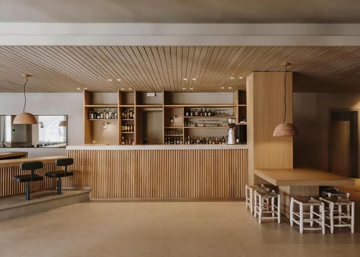 リャネ プティ ホテル カダケス